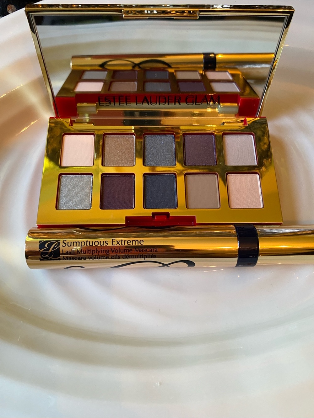 Estee Lauder Black Sumptuous Extreme Lash Mascara & Glam Eyeshadow